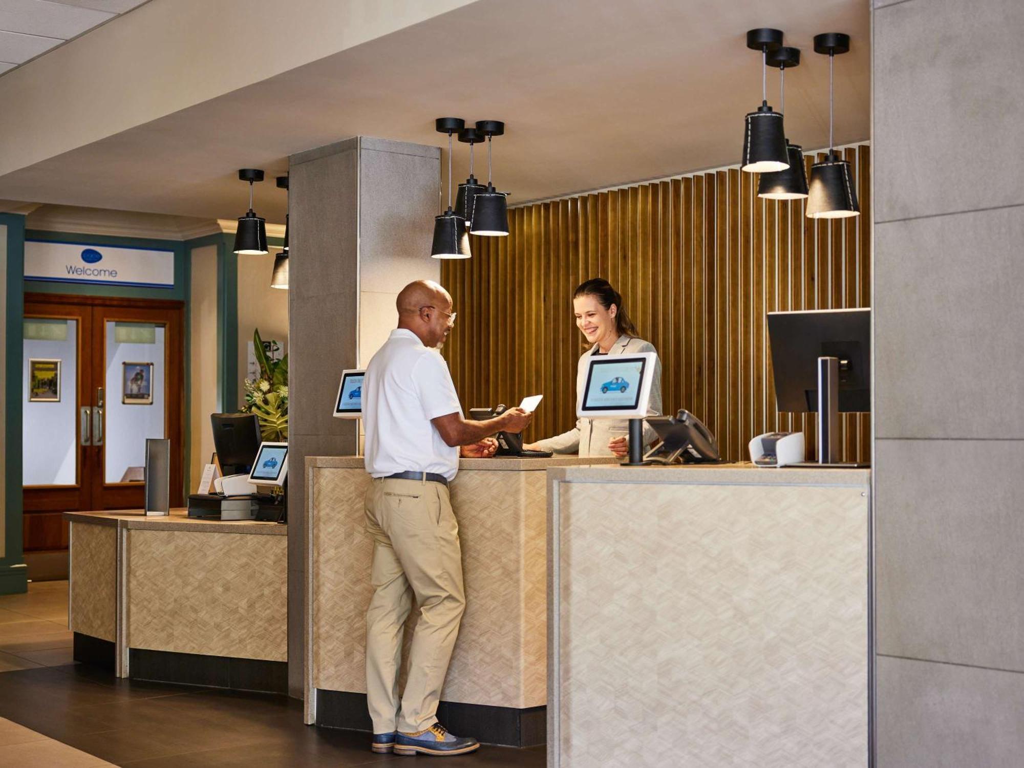 Mercure Northampton Exterior photo